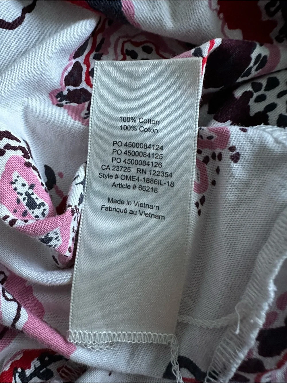 Aritzia Wilfred White Cropped Tee with Pink & Gray Paisley XS - Picture 8 of 8